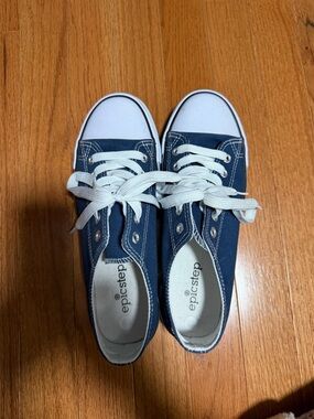 Women’s Navy Canvas Lace-Up Sneakers